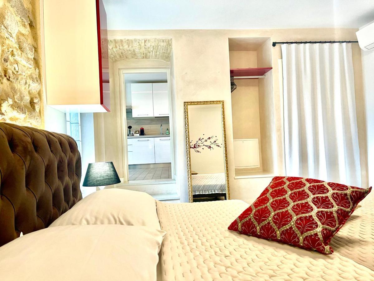 Dimora Di Charme Rooms & Apartments Πεσκιέρα ντελ Γκάρντα Εξωτερικό φωτογραφία